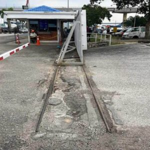 stainless steel extendable anti collision auto gate with proper foundation works